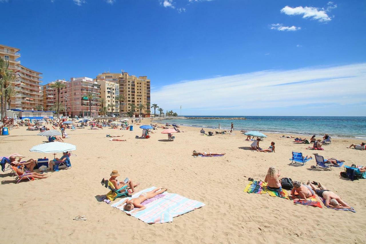 Zoa Happy Vacations Apartment Torrevieja Bagian luar foto